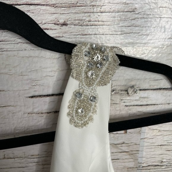 Carmen Marc Valvo C90042 Wedding Dress V Neck size 8 - Picture 3 of 11